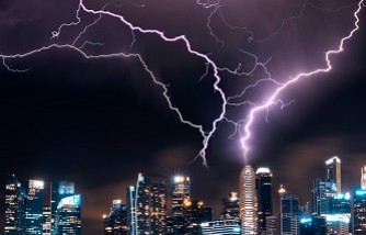 Lightning month: Specialist advises to take lightning seriously [three people already died after being struck]