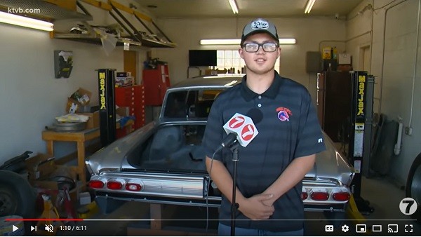 Volunteers Help Teen Who Has Inoperable Brain Tumor Restore Classic Car