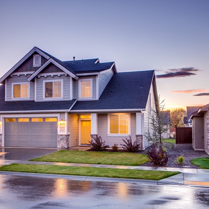 Top 4 Things to Consider before Buying a House