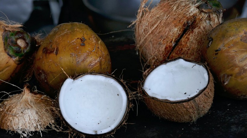 coconut oil uses, toxic household product replacement