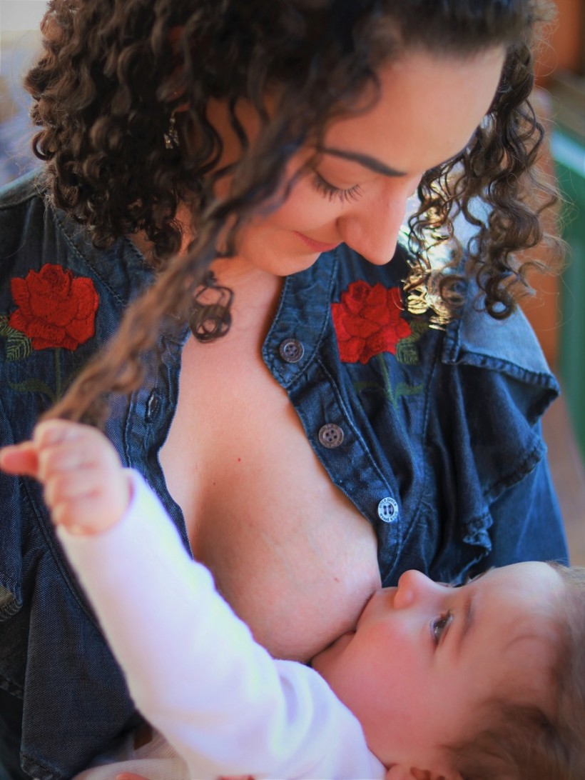breastfeeding latching, breastfeeding latching tips, tips to correct, correct shallow latch, how to correct shallow latch, correct breastfeeding latch, latching tips