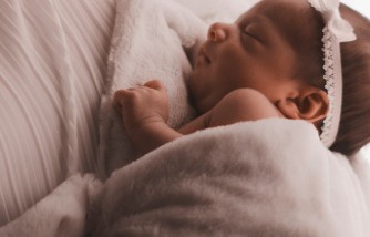 How to Bond with Your Newborn Baby? [Bonding Activities Ideas]