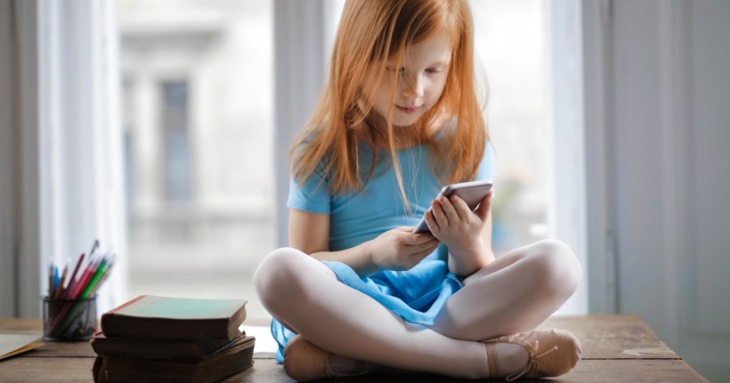 How to Be Smart About Social Media? [Tips to Parents for Their Children]