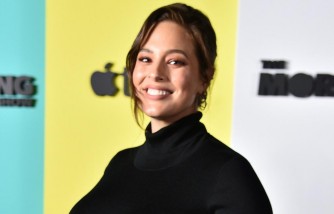 Parent Herald - Ashley Graham Is Trying to Help New Moms 