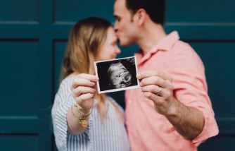 See How To Show Off Your Big News With Super Cute Baby Announcements