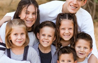 Couple Adopts 7 Siblings After Parents Dies 