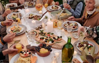 Family Meals Can Reduce Obesity [Research Reveals]