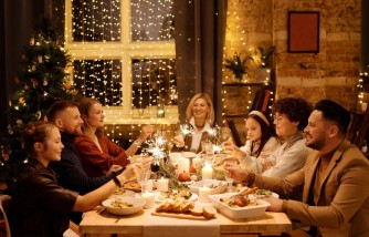 How to Throw an Effortless Christmas Party
