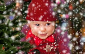 4 Effective Ways to Make Your First Christmas with a Baby Less Stressful