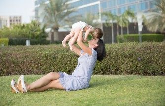 Smart Ways for Single Moms to Incorporate Health and Play 