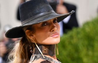 Jennifer Lopez Says She's Teaching Her Teenage Twins These Important Life Lessons