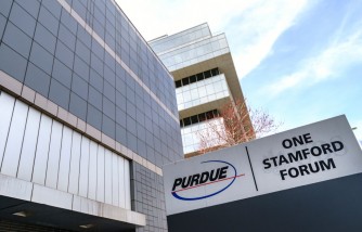 Family of Opioid Crisis Victim Confronts Sackler Family, Owner of Oxycontin Maker, Purdue Pharma