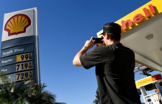New Stimulus Payments: Democrats Propose Quarterly Checks Rollout Amid Gas Price Increase