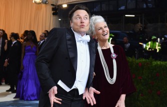 Elon Musk Gets a Scolding From His Mom on Twitter; Who is Maye Musk?