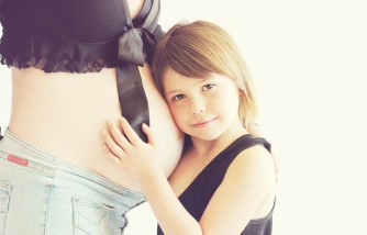 6 Fun Ways to Tell Your Children Mommy is Pregnant