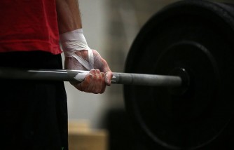 Maryland Mom Breaks World Record for Heaviest Raw Deadlift; Lost 140-Lbs Through Powerlifting