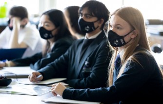 US Schools Require Students to Wear Masks as COVID-19 Cases Drastically Increase