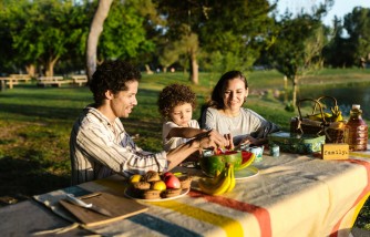 Best Family-Friendly Meal Plans to Get the Family to Eat Well in 2023