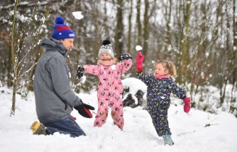 15 Fun Winter Activities for Kids and Families That Beat the Cold