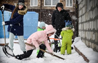10 Must-Try Winter Activities for Toddlers: Fun and Safe Outdoor Play