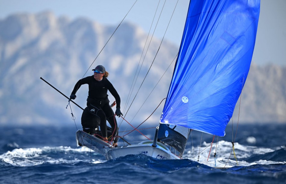 solo sailboat race around the world