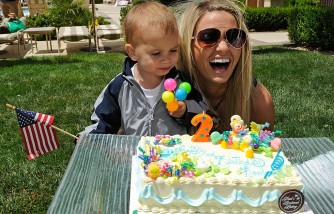California Mom Share Thoughts After Mistakenly Inviting 487 Guests to Daughter's Birthday Celebration