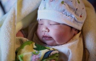 When Do Babies Begin to Dream? How Do Their Sleep Patterns Differ from Those of Adults?