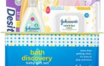 Johnson's Bath Discovery Baby Gift Set, Baby Bath Time Essentials for Parents-to-Be, 7 Items