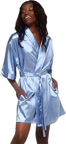 Moms: Silk Robe for All Occasions
